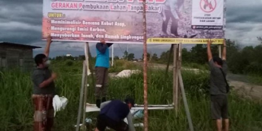 Menyikapi hal tersebut Dinas Lingkungan Hidup (DLH) Kota Palangka Raya dalam giat kesiapsiagaan melakukan pencegahan terjadinya kebakaran hutan